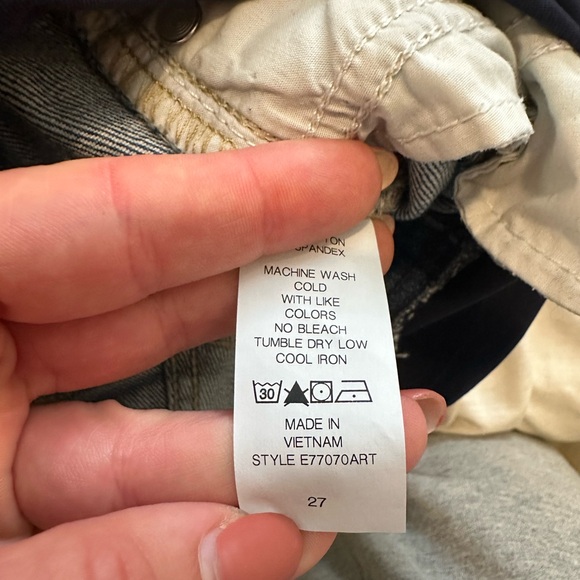 Pink blush maternity jeans - Picture 2 of 6